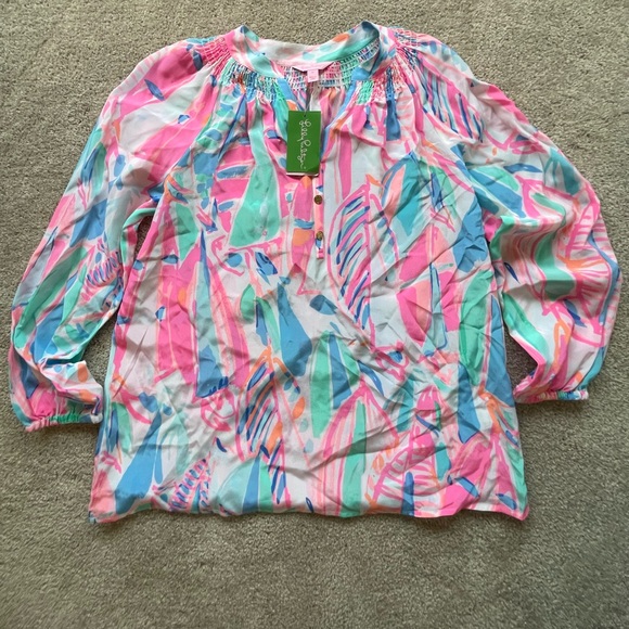 Lilly Pulitzer Tops - Lilly Pulitzer silk blouse. NWT.